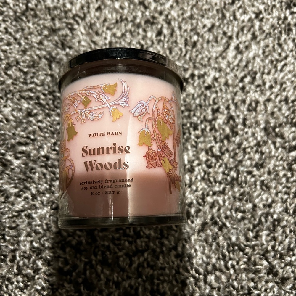 White Barn Sunrise Woods Candle - Pink